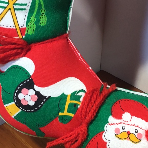 Vintage 12” Handcrafted Christmas Wreath - Picture 15 of 15